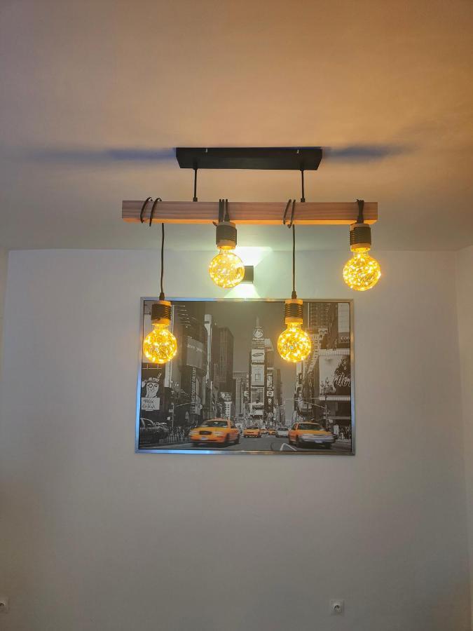 Les Lofts De Provins: Apt 1 Esterno foto